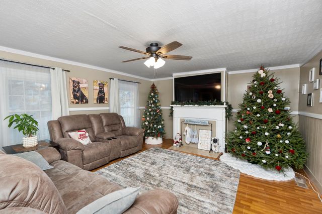 207 RESERVOIR ST, Staunton, VA 24401