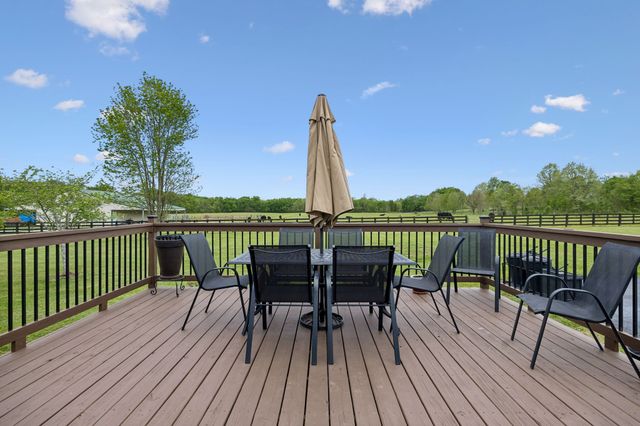 2575 Mount Vernon Rd, Chapel Hill, TN 37034