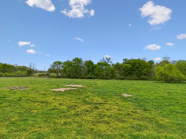 2575 Mount Vernon Rd, Chapel Hill, TN 37034