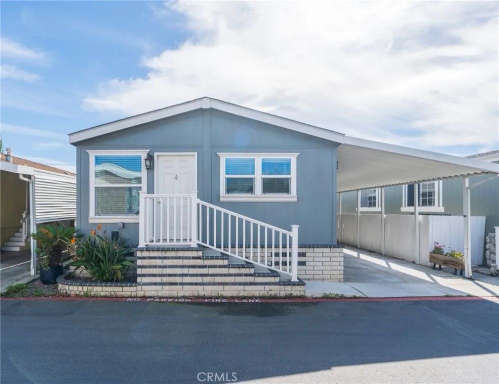 21851 Newland 214, Huntington Beach, CA 92646