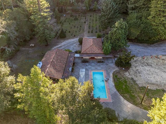 3320 Redwood Rd, Napa, CA 94558