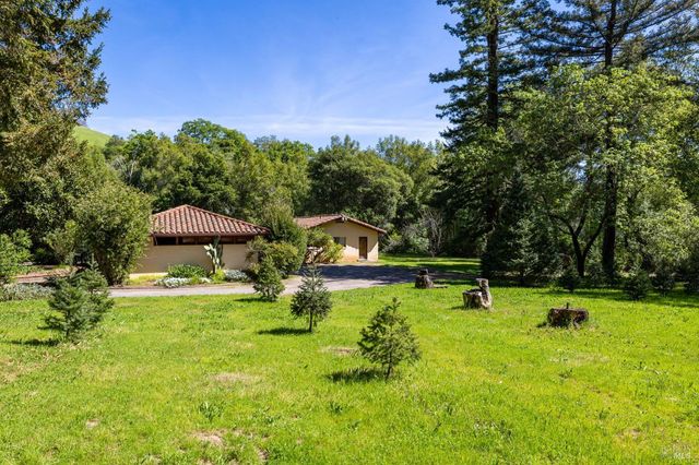 3320 Redwood Rd, Napa, CA 94558