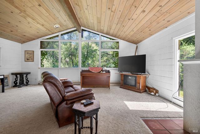 3320 Redwood Rd, Napa, CA 94558