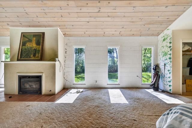 3320 Redwood Rd, Napa, CA 94558