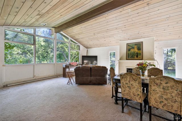 3320 Redwood Rd, Napa, CA 94558