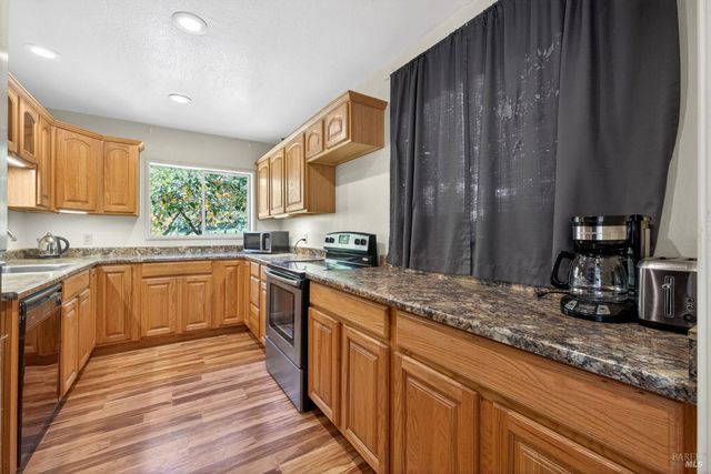 3320 Redwood Rd, Napa, CA 94558