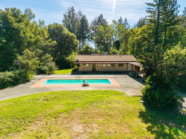 3320 Redwood Rd, Napa, CA 94558