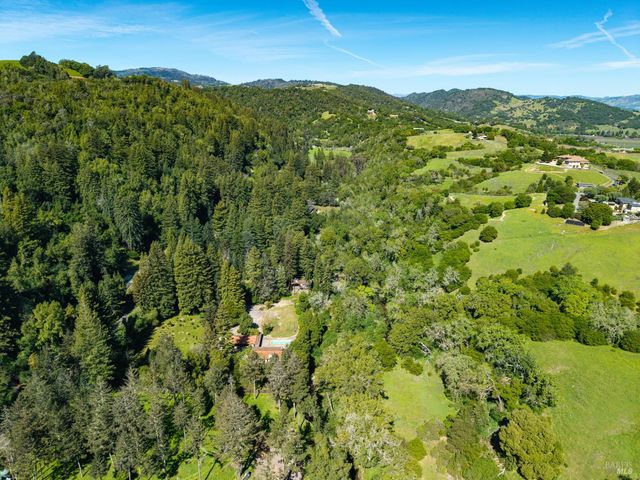 3320 Redwood Rd, Napa, CA 94558