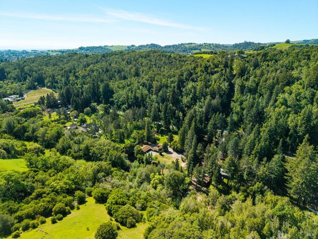 3320 Redwood Rd, Napa, CA 94558