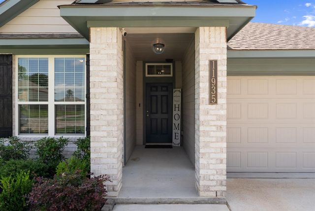 11935 Sunshine Park Drive N, Willis, TX 77318