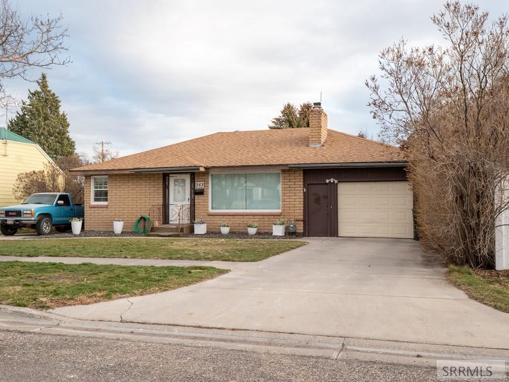 Image 3 of property listing at 263 W 2nd N, Rigby, ID 83442