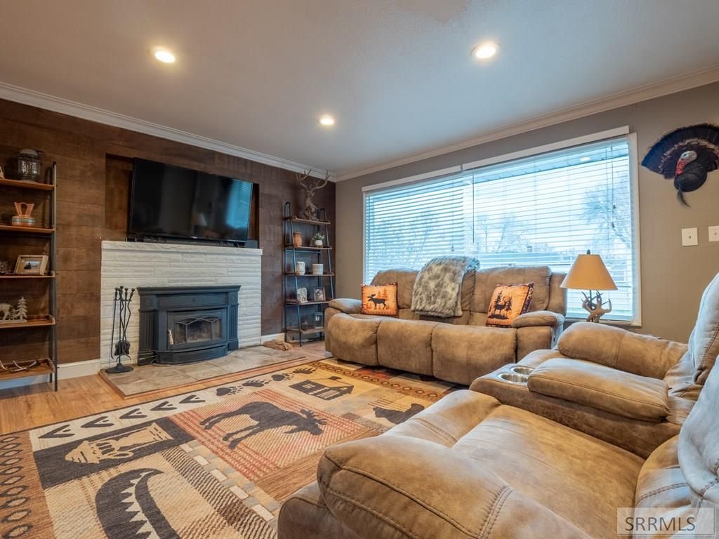 Image 8 of property listing at 263 W 2nd N, Rigby, ID 83442