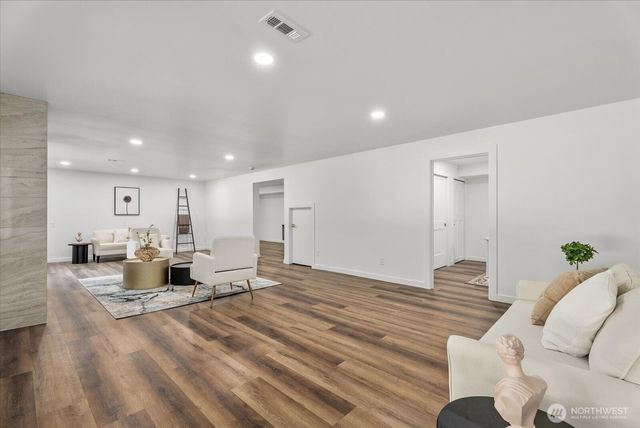 4103 204th Avenue NE, Sammamish, WA 98074