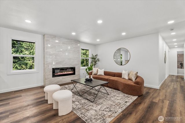 4103 204th Avenue NE, Sammamish, WA 98074