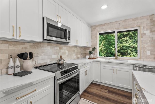 4103 204th Avenue NE, Sammamish, WA 98074