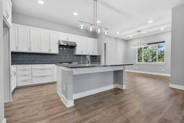 21603 Thomas CV, Lago Vista, TX 78645