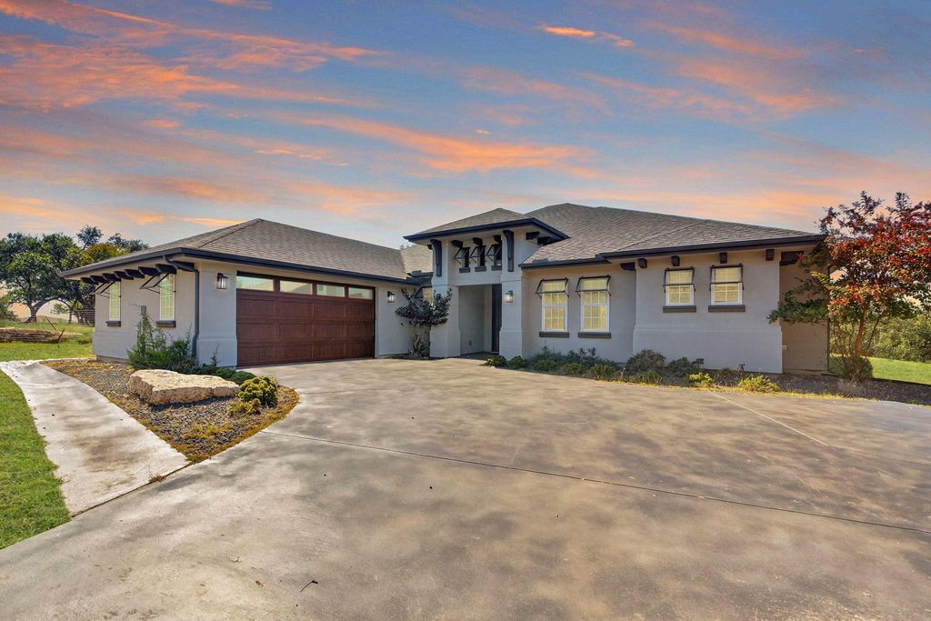 21603 Thomas CV, Lago Vista, TX 78645