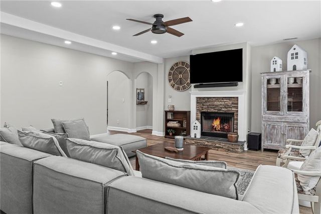 196 Sunny Brook Terrace, Newnan, GA 30265