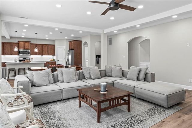 196 Sunny Brook Terrace, Newnan, GA 30265