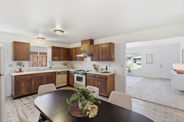 228 Auburn Avenue, Santa Cruz, CA 95060