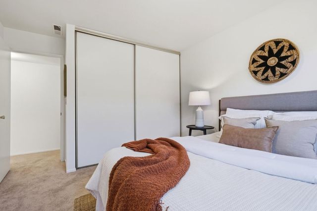 228 Auburn Avenue, Santa Cruz, CA 95060