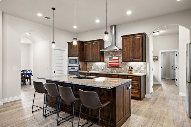 217 Oak Hill DR, Liberty Hill, TX 78642