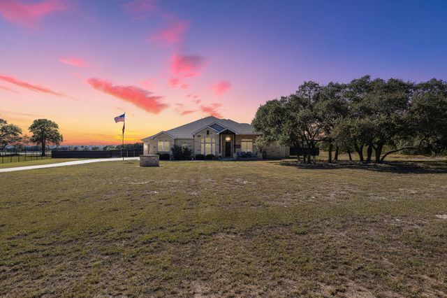 217 Oak Hill DR, Liberty Hill, TX 78642