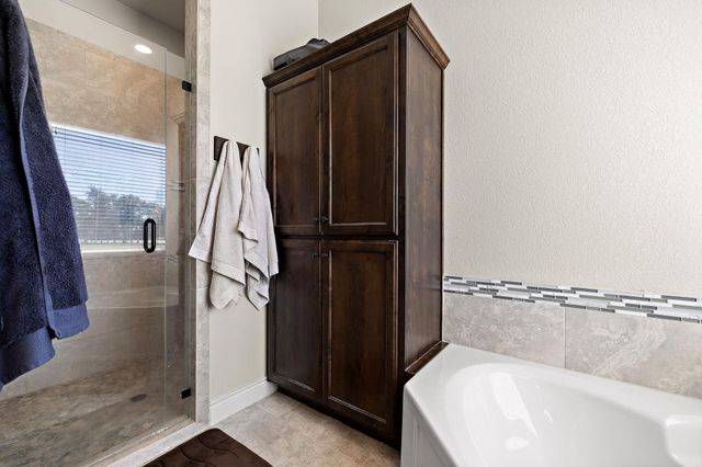 217 Oak Hill DR, Liberty Hill, TX 78642