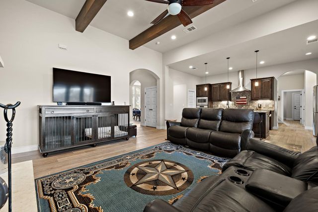 217 Oak Hill DR, Liberty Hill, TX 78642