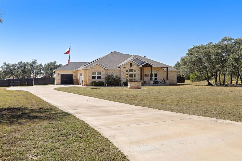 217 Oak Hill DR, Liberty Hill, TX 78642