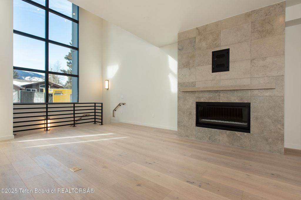 165 N GLENWOOD Street 31, Jackson, WY 83001 photo 31