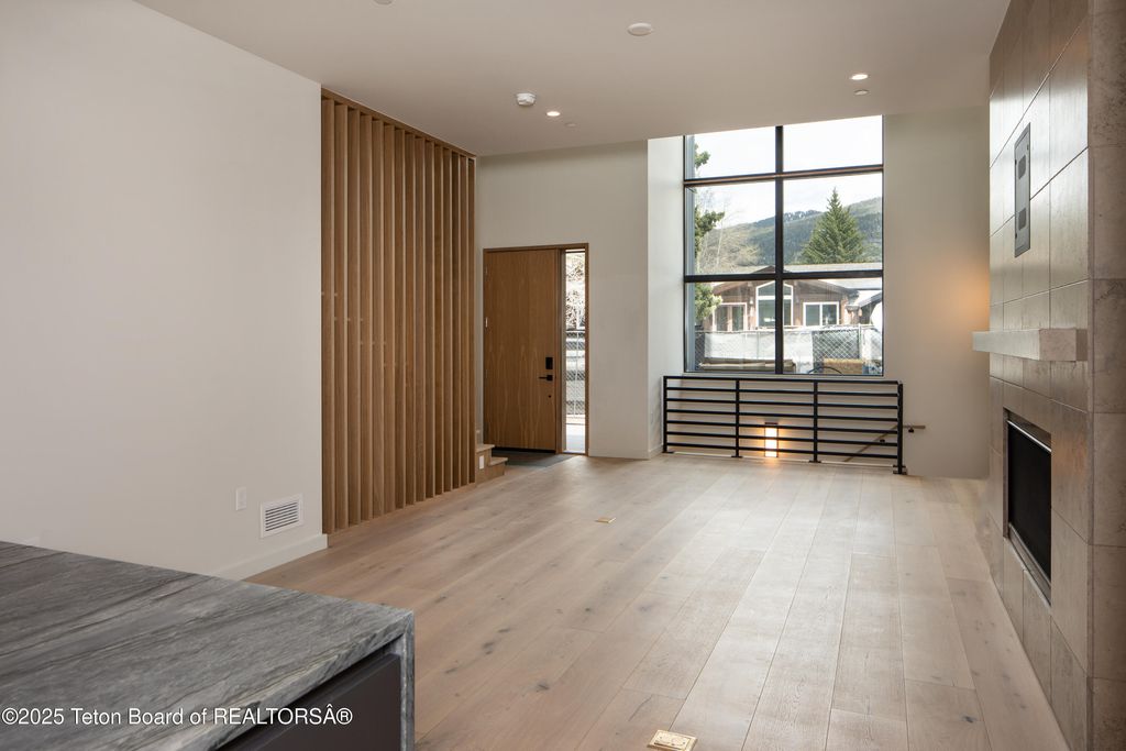 165 N GLENWOOD Street 31, Jackson, WY 83001 photo 35