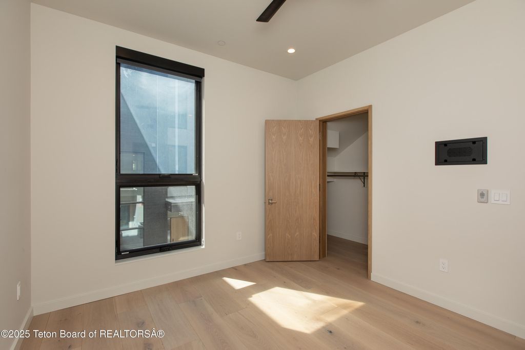 165 N GLENWOOD Street 31, Jackson, WY 83001 photo 41