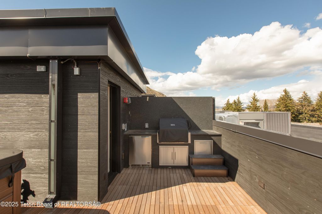 165 N GLENWOOD Street 31, Jackson, WY 83001 photo 43