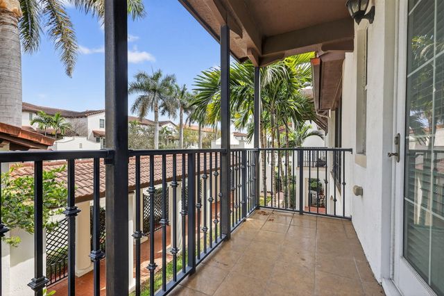 2561 SW 119th Way 1608, Miramar, FL 33025