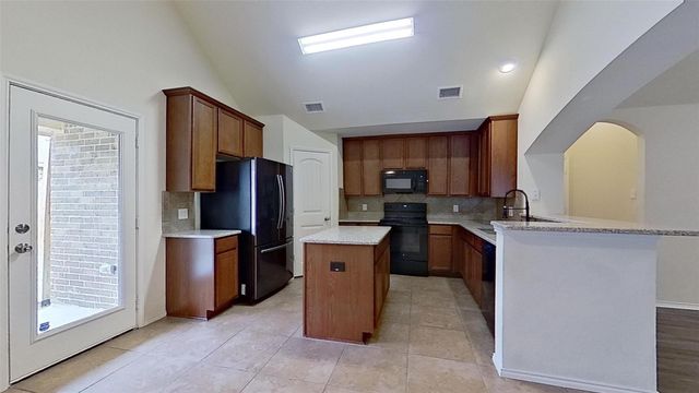 109 N Henrietta Street, Ferris, TX 75125