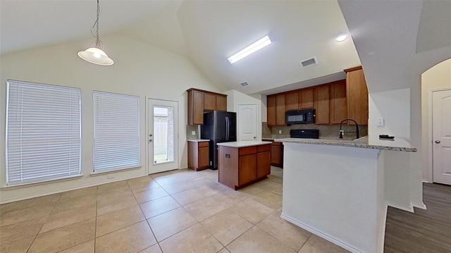 109 N Henrietta Street, Ferris, TX 75125