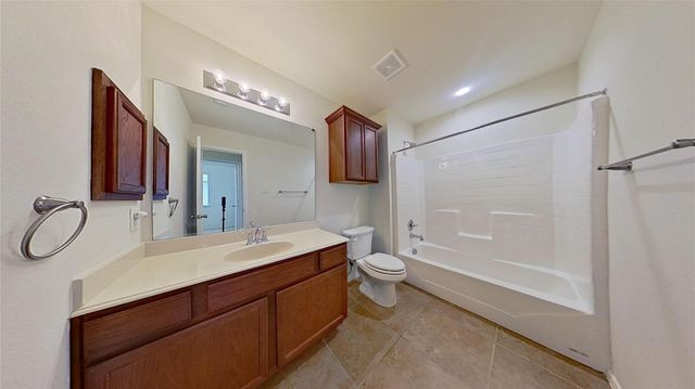 109 N Henrietta Street, Ferris, TX 75125