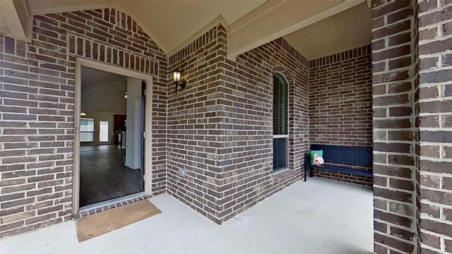 109 N Henrietta Street, Ferris, TX 75125