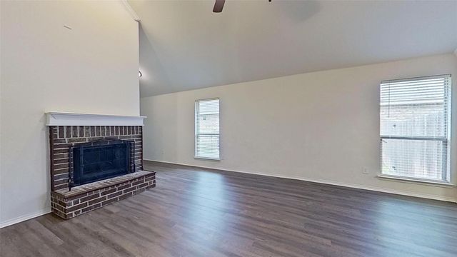 109 N Henrietta Street, Ferris, TX 75125