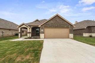 109 N Henrietta Street, Ferris, TX 75125