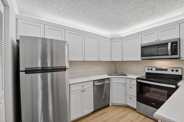 4996 Sable Pine Circle C1, West Palm Beach, FL 33417