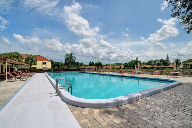 4996 Sable Pine Circle C1, West Palm Beach, FL 33417