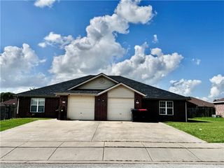 1269 E Homestead Loop, Springdale, AR 72764