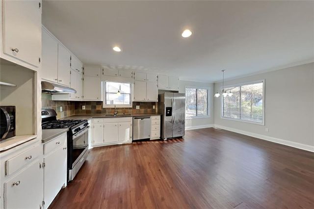 2754 Georgian Terrace, Marietta, GA 30068