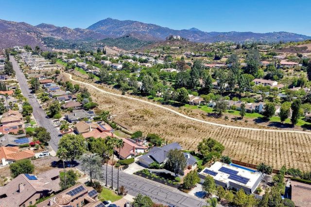17709 Saint Andrews, Poway, CA 92064