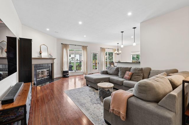 7777 Astra Circle, Reynoldsburg, OH 43068