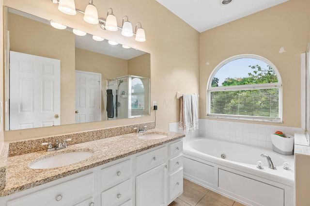 7777 Astra Circle, Reynoldsburg, OH 43068