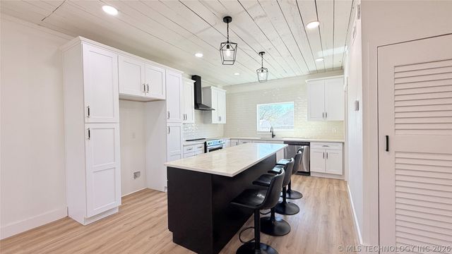 3601 Country Club Drive, Muskogee, OK 74403