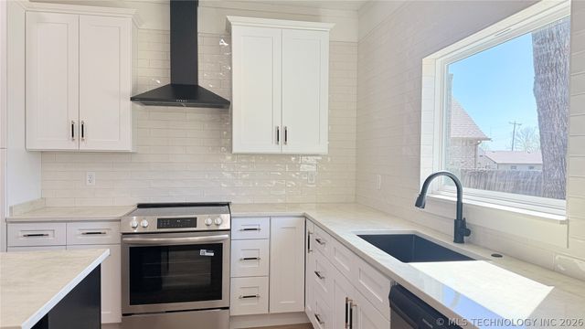 3601 Country Club Drive, Muskogee, OK 74403